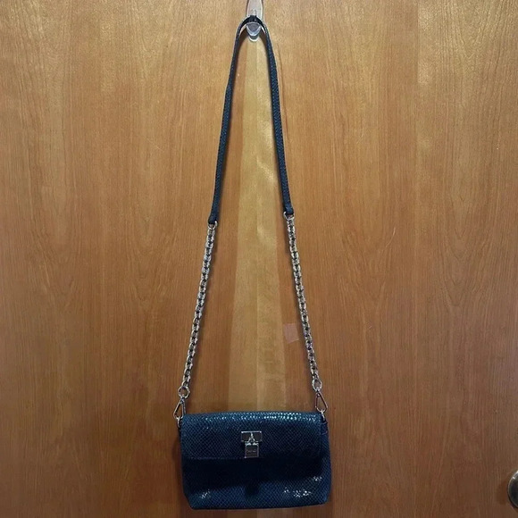 Calvin Klein crossbody - Picture 2 of 8